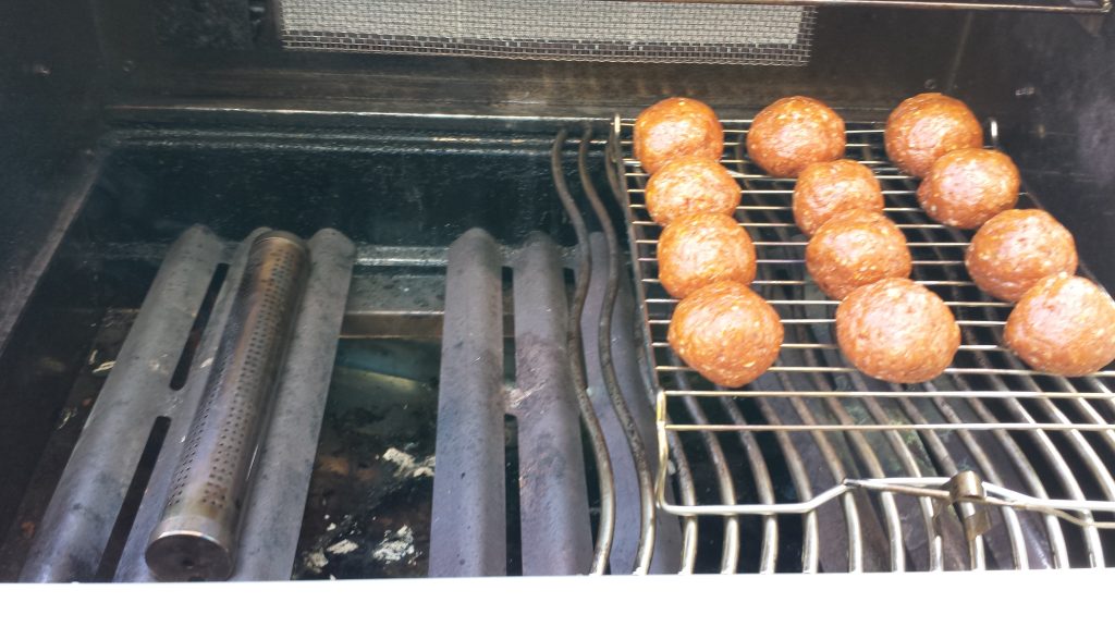 3-C Balls auf dem Grill