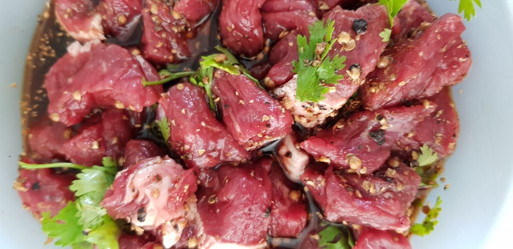 Fleisch in Marinade