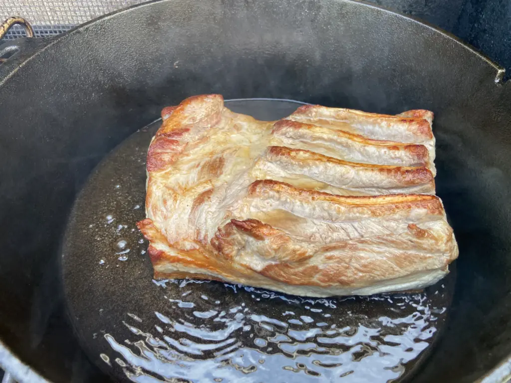 Bauch scharf anbraten und Karamelisieren