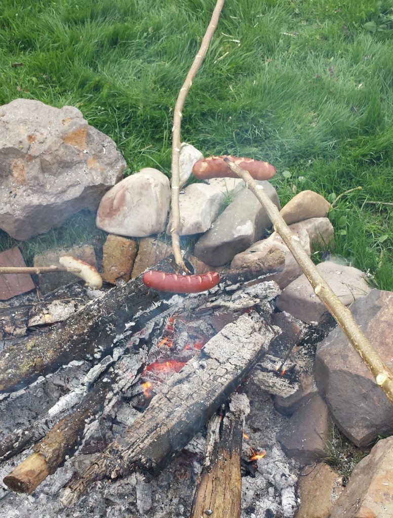 Pferde-Wurst am Lagerfeuer